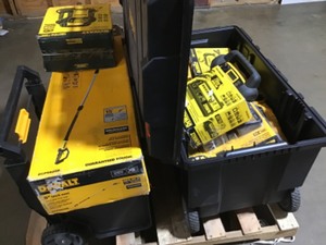 lot 14 image: ASSORTED DEWALT TOOLS & ACCESSORIES SEE PICS