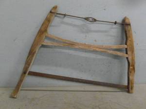 lot 6 image: Antique Buck Saw