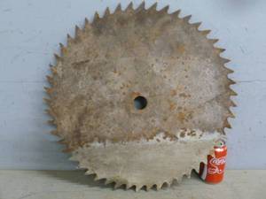 lot 7 image: Vintage Buzz Saw Blade