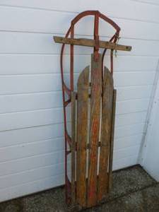 lot 46 image: Vintage Runner Sled