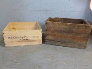 lot 60 image: Vintage Ammo Box