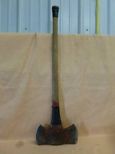 lot 70 image: Vintage Ax