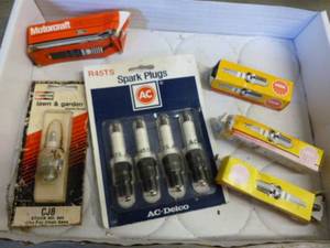 lot 139 image: New Sparkplugs