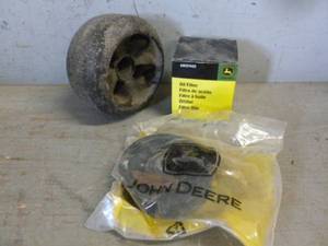 lot 140 image: John Deere Lawn Tractor Parts