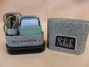 lot 195 image: Vintage Shaver