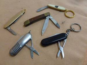 lot 217 image: Pocket Knives