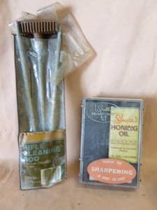 lot 237 image: Sportsman Items