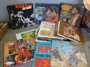 lot 257 image: Record Albums