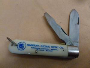 lot 264 image: Collectible Pocket Knife