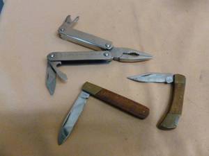lot 269 image: Pocket Knives