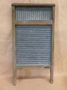 lot 274 image: Vintage Wash Board