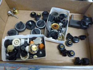 lot 291 image: Equipment Knobs