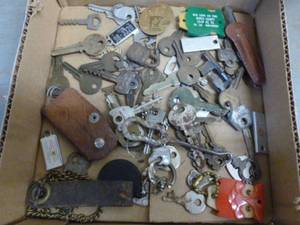 lot 300 image: Vintage Keys