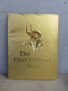 lot 392 image: Minnesota Vikings Collectible