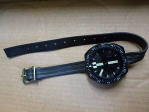 lot 433 image: Dive Compass