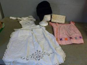 lot 434 image: Vintage Items
