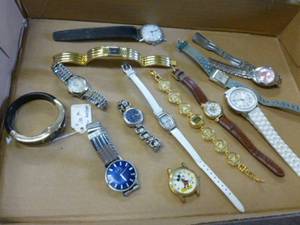 lot 437 image: Watches
