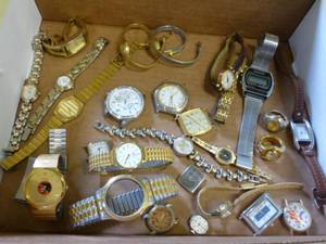 lot 443 image: Watches