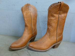 lot 445 image: Cowboy Boots