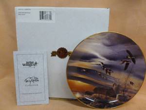 lot 466 image: Terry Redlin Plate Decoration