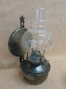 lot 470 image: Oil Lamp