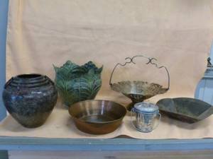 lot 492 image: Decorative