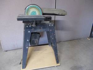 lot 4 image: Jet Belt and Disc Sander