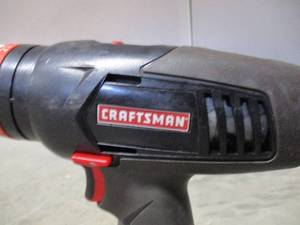 lot 17 image: Craftsman Drill and Light