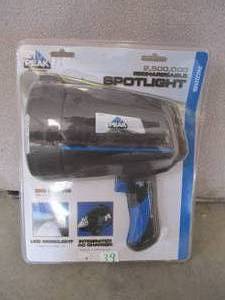 lot 39 image: Peak Spotlight