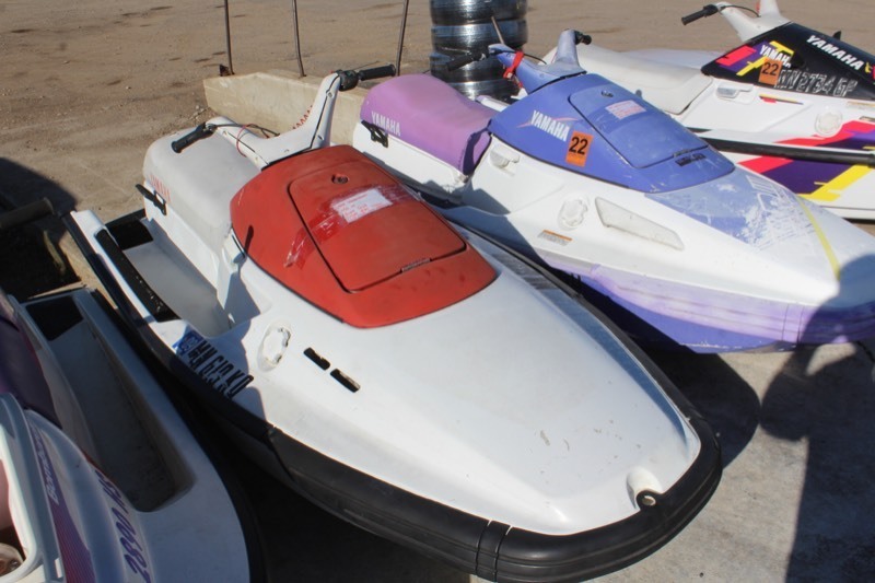 lot 6090 image: 1995 Waverunner
