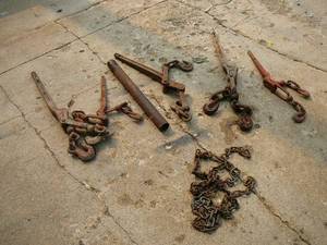 lot 17 image: Chain Binders & Chain