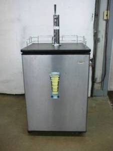 lot 2 image: Drew Master Beer Dispenser