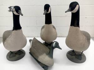 lot 242 image: 3 Greenhead Gear Goose Decoys & 1 Flambeau Canadian Goose Decoy