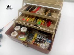 lot 266 image: Ice Fishing Rod & Tackle Box