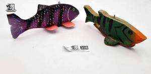 lot 356 image: Pike Spear Fishing Decoy Purple and green