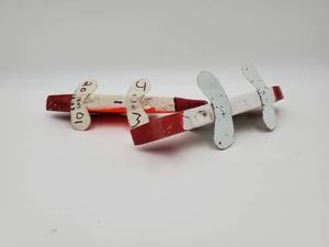 lot 359 image: Pike Spear Fishing Decoy 2 red and white