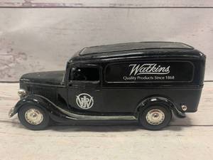 lot 29 image: Ertl 1936 Ford Watkins Panel Truck