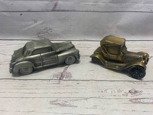 lot 60 image: Lot of 2 Metal Banks