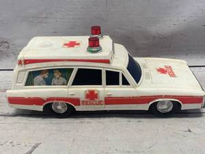 lot 65 image: Vintage Rescue Ambulance