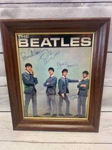 lot 71 image: The Beatles 8 x 10 Signed Framed Photograph