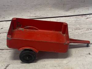 lot 84 image: Vintage Slik-Toy Wagon Trailer