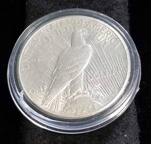 1927 PEACE SILVER DOLLAR UNC IN AIRTITE