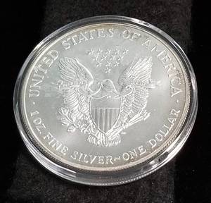 2000 AMERICAN SILVER EAGLE 1 TROY OZ. .999 FINE SILVER IN AIRTITE