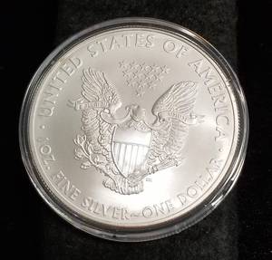 2008 AMERICAN SILVER EAGLE 1 TROY OZ. .999 FINE SILVER IN AIRTITE
