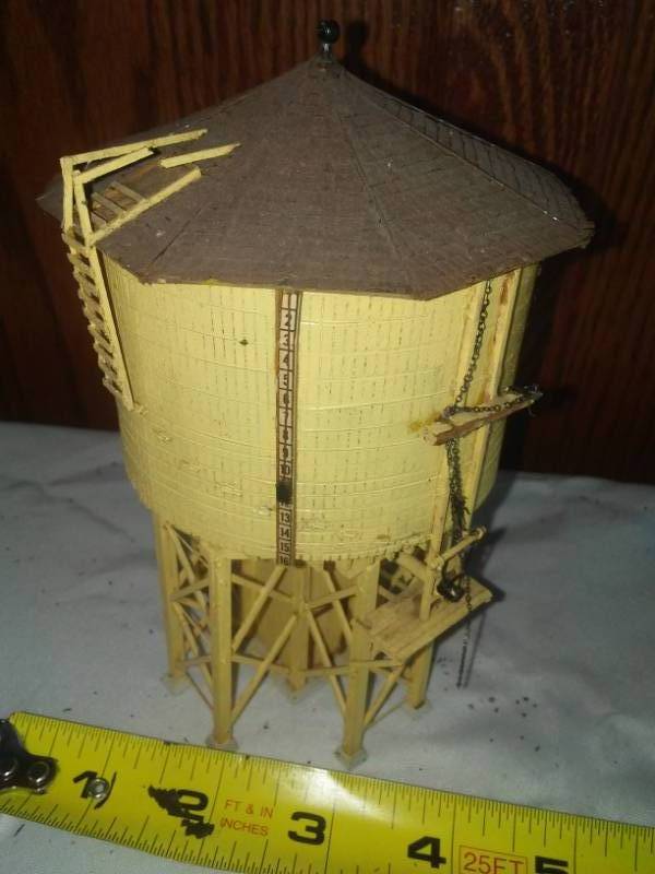 Water tank tower. Model RR.