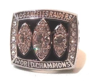 Los Angeles Raiders Super Bowl Ring.