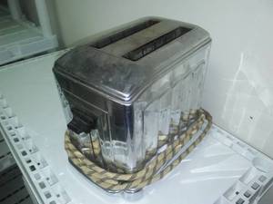Vintage Toaster. Cloth cord, workin...