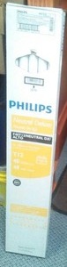 Phillips 48 in. Fluorescent Bulbs � 10 pack T12