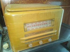 Hoffman Tabletop Radio Phonograph