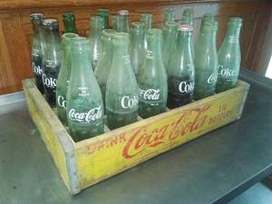 Coca Cola crate and 22 bottles. � Vintage.